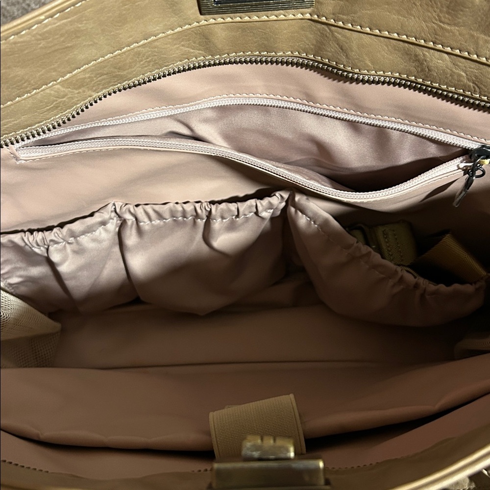 Azaria faux Leather Tote backpack bag - Picture 3 of 3